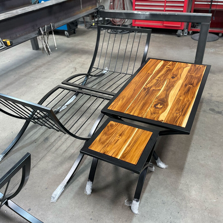 custom-metal-furnishings